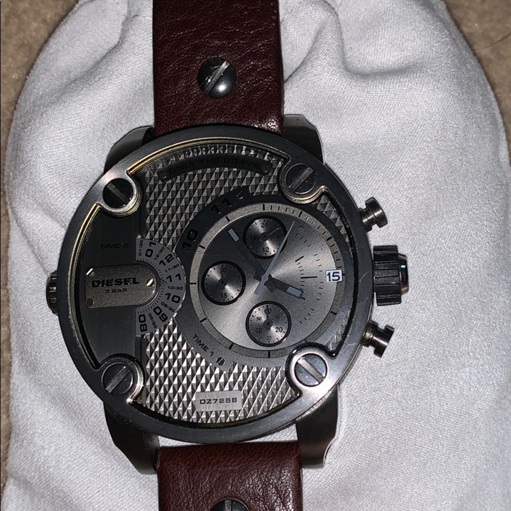 Leather Diesel Men watch. Not working. Bundle!